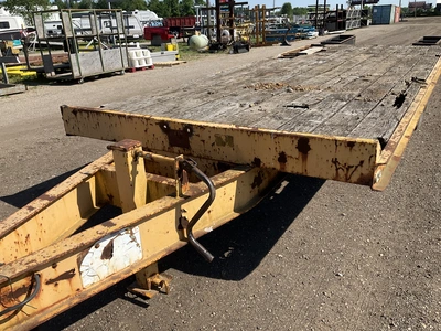 1989 Trail King 24’ Tag Trailer