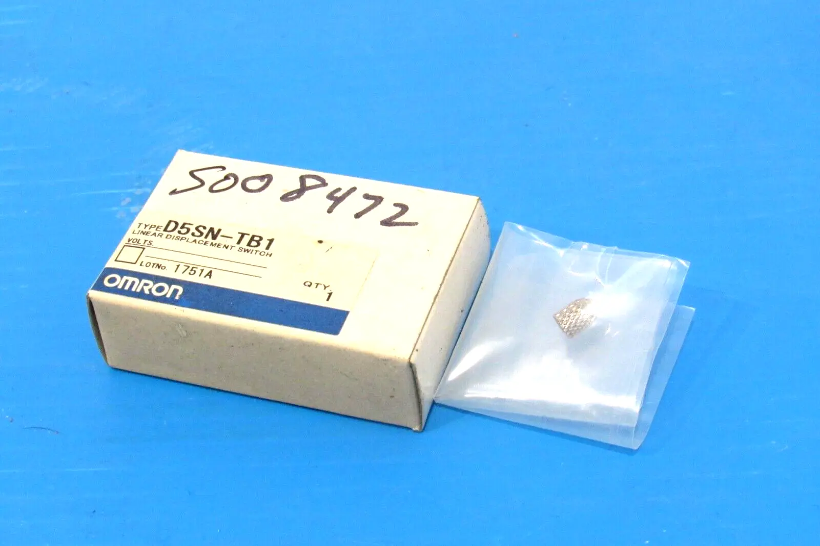 NEW OMRON D5SN-TB1 DISPLACEMENT SWITCH D5SNTB1