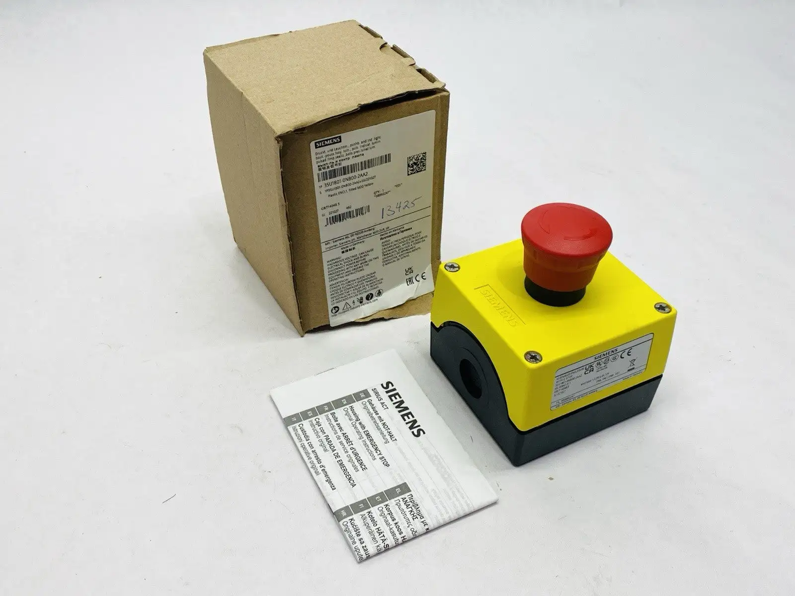 3SU1801-0NB00-2AA2 | Siemens  Heavy Duty Aluminum Enclosure With E-Stop - New Other