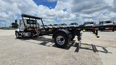 New | in-Stock 2027 MACK MD6 Rolloff Trucks Texas US | Roll Off Truck World #1491880
