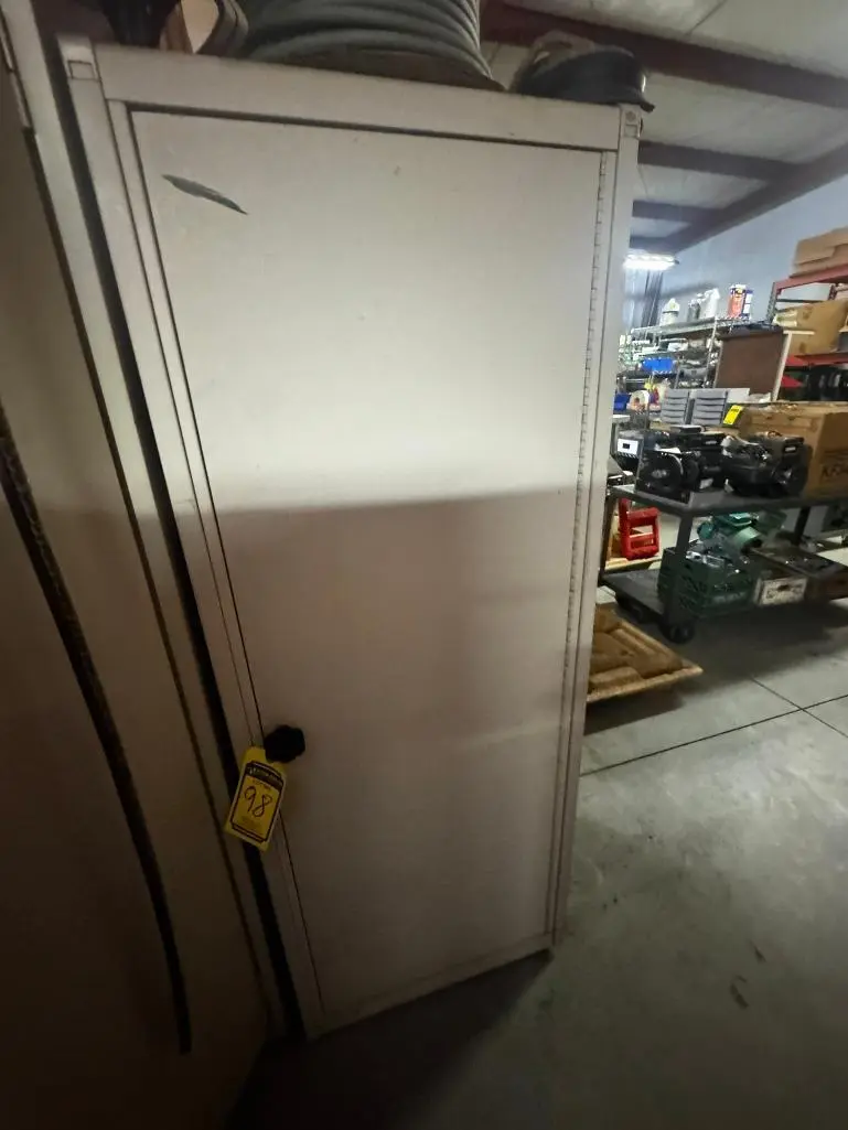 Used _UNKNOWN_ _UNKNOWN_ Faucets / Sprayers Ohio US | Myron Bowling Auctioneers Inc #1504247