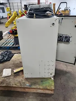 USED 2005 YASKAWA MOTOMAN HP6