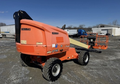 USED 2025 JLG 400S