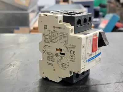Used SCHNEIDER ELECTRIC GV2ME08 Switchgears British Columbia CA | Lenmark #241850