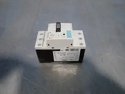 NEW SIEMENS 3RV10111DA10