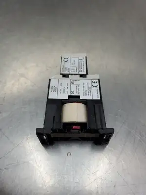 Schneider Electric CA2SK20 10A 690V Contactor w/LA1SK20 Aux. Contactor 4A43.1