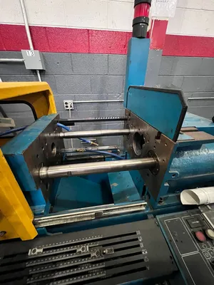 1990 BOY 22S Injection Molding Machines | Universal Press & Machinery (UPM) (4)