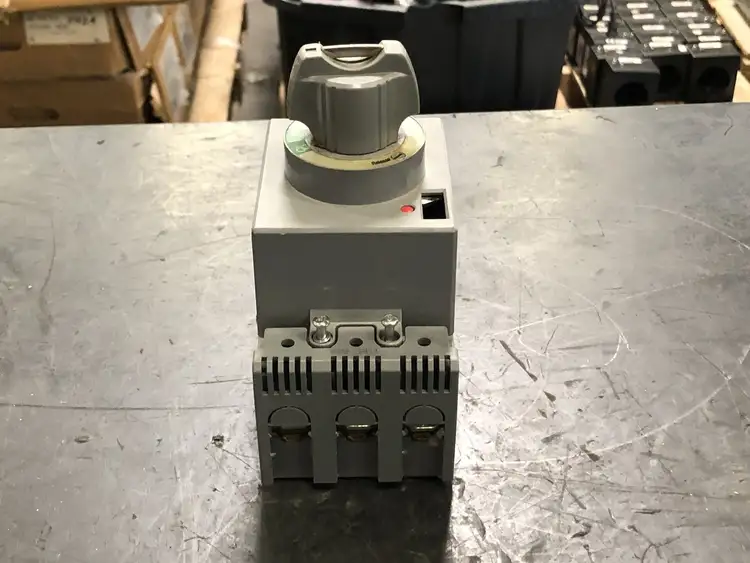 Used LONG SHENG ABS 33B Switchgears British Columbia CA | Lenmark #241389