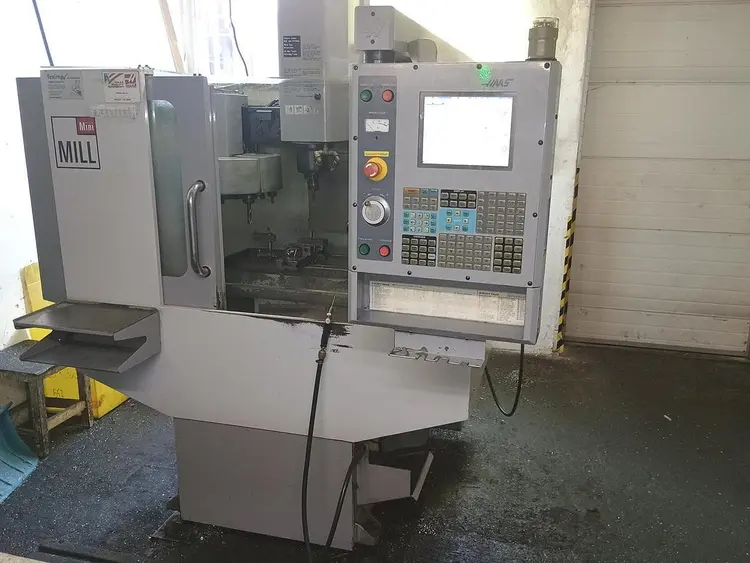 Used 2006 HAAS MINIMILL HE Vertical Machining Centers CZ | Amaron s.r.o. #1056730