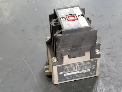 USED ALLEN-BRADLEY 700-P400A1