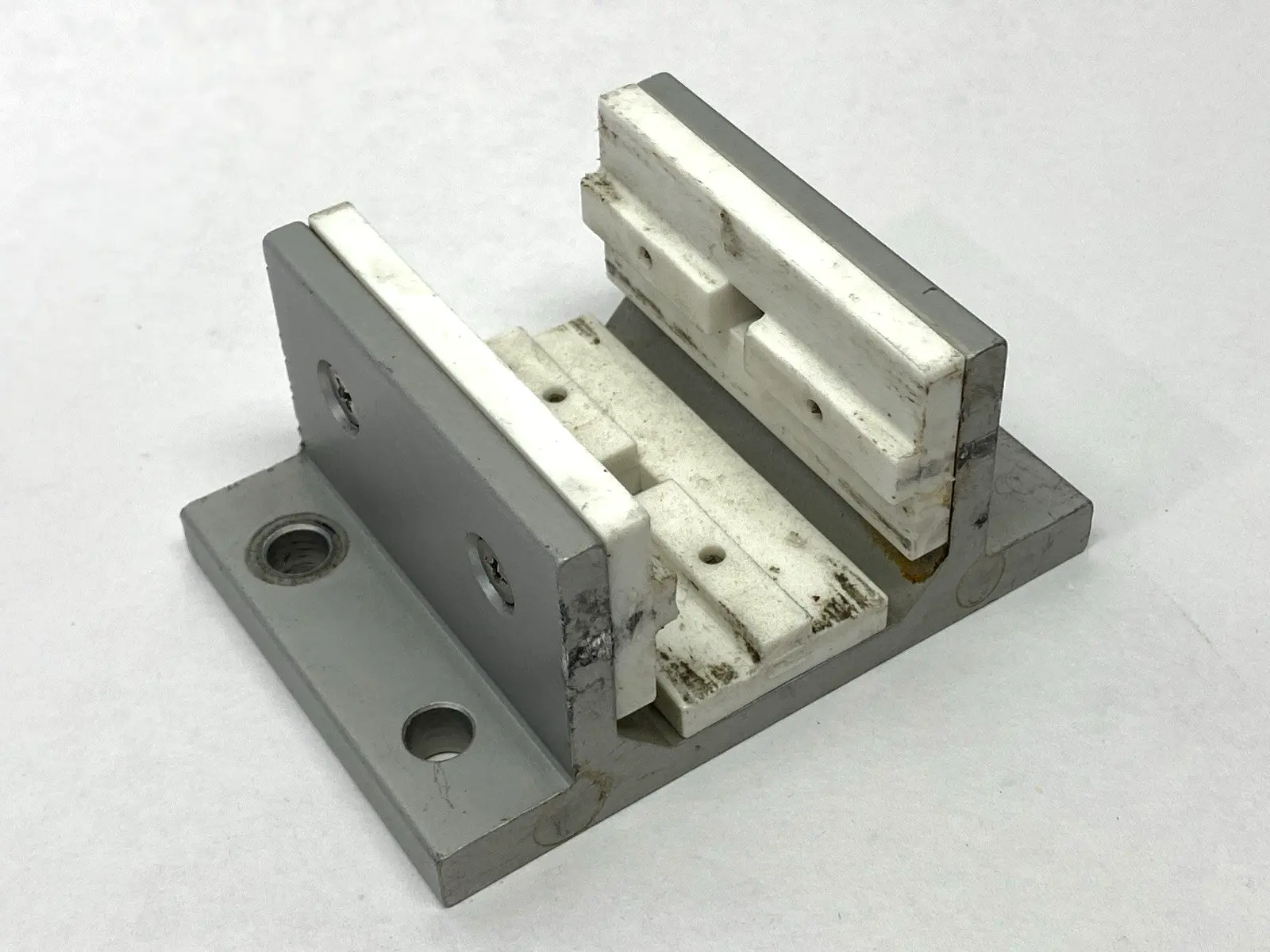 USED 80/20 3-SLOT MOUNT DOUBLE FLANGE ALUMINUM LINEAR BEARING DAMAGED PLASTI