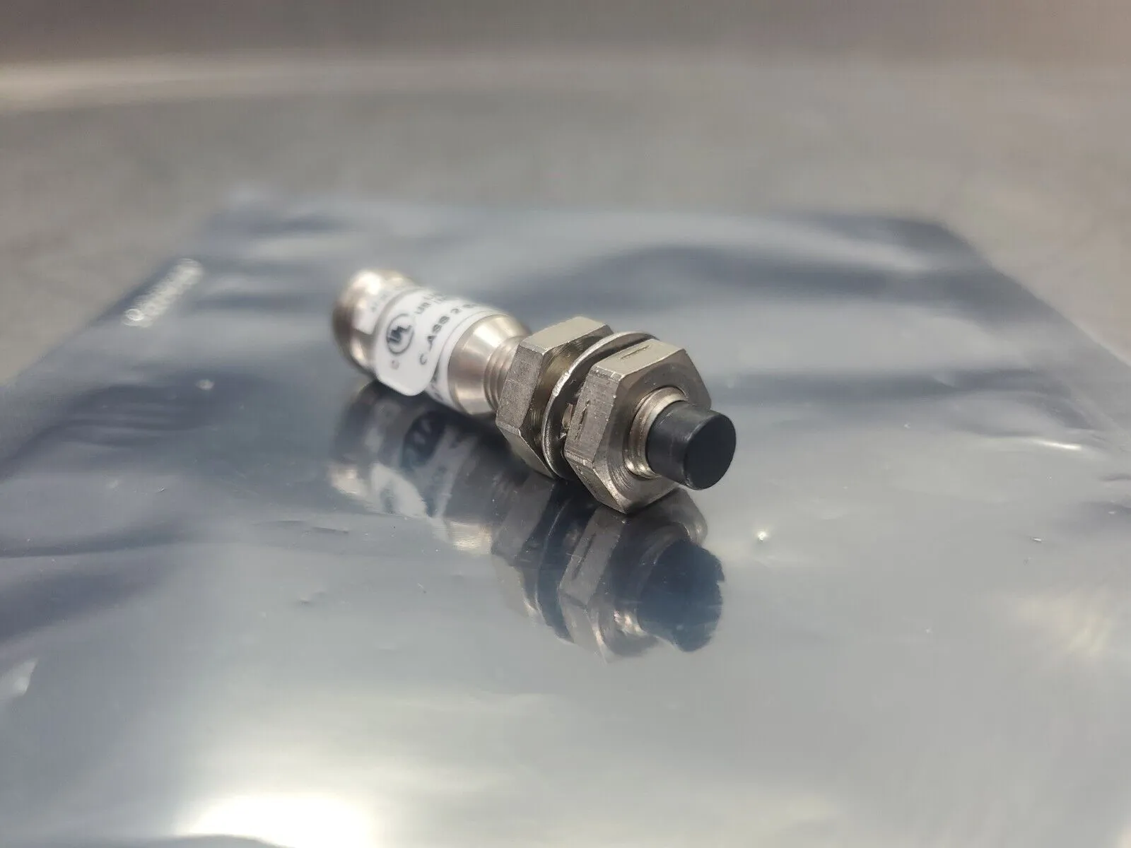 Allen-Bradley 872C-DH3NP8-D4 Proximity Sensor. 5-E2