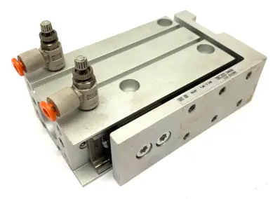 MXH20-40Z | SMC  Pneumatic Compact Slide Cylinder Table 0.7MPa Max 2C8-1ND - Used