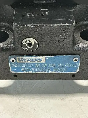USED VICKERS DG4V-3S-2A-M-U-HL7-60-EN490