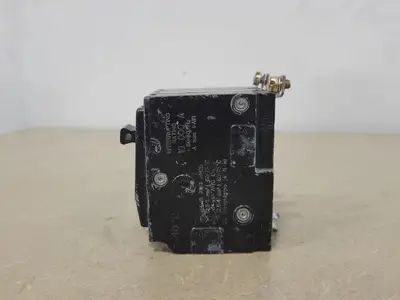 USED SQUARE D QOB330