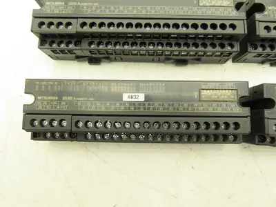 Mitsubishi Aj65SBTB1-32D Remote Digital Input 32 Point 24VDC MELSEC-A Lot of 8