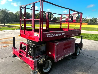 Used 2016 MEC 4069RT ROUGH TERRAIN SCISSOR LIFT Scissor Lifters Alberta CA | Adcock Equipment #1498443