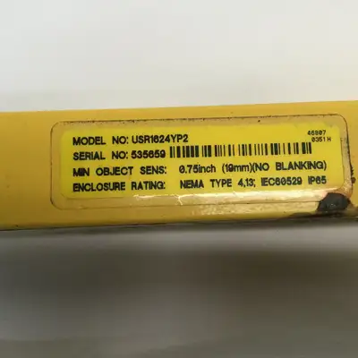 USR1624YP2 | Banner  Micro Screen Light Curtain Receiver 49608 - Used