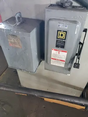 USED COMPARTS CAR200V-230