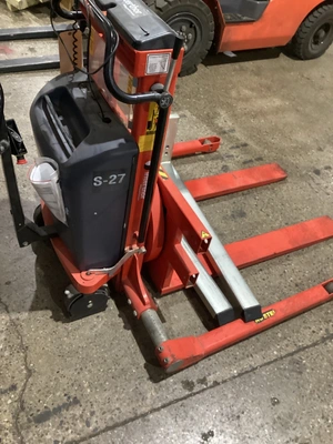 USED 2011 INTERTHOR ELFSR1001/890
