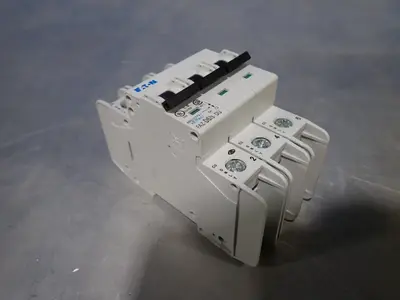 New | in-Stock EATON FAZD6/3DU Circuit Breakers | HGR 24 #731933