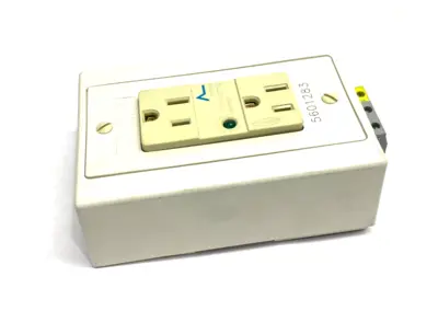 USED PHOENIX CONTACT RAIL-MOUNTED UTILITY OUTLET