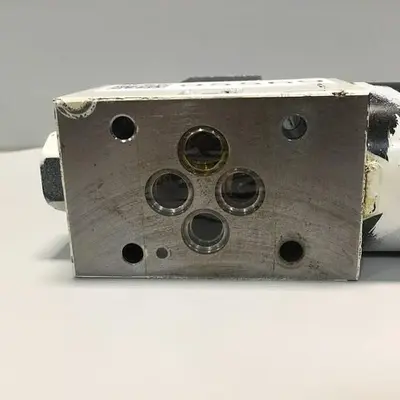 USED TOKIMEC DG4V-3-2A-M-P7-H-7-52