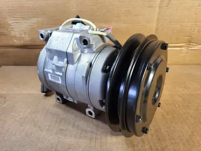 NEW HITACHI 4436025