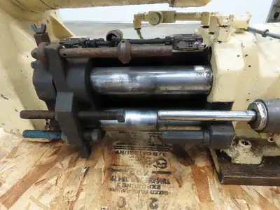 Racine Sugino Corp Drill Unit 3 Ph 230/460V 3 HP 600RPM Horizonal Boring Mill