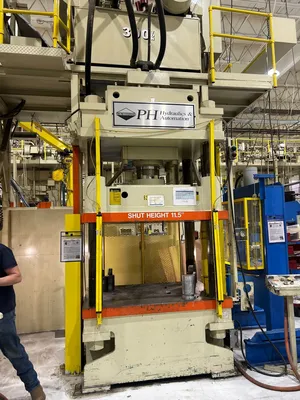 1994 PH HYDRAULICS 4C 300-P Hydraulic Press | Universal Press & Machinery (UPM) (5)