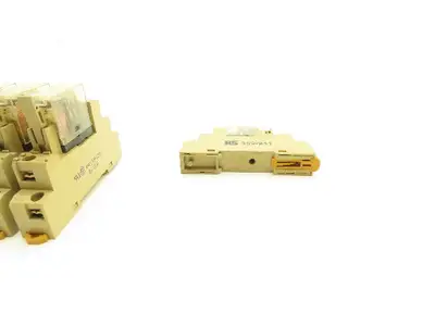 Omron 353-837 Relay 24VDC Coil 10A 353-944 Base Lot of 15