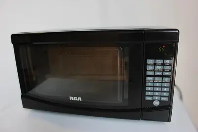 USED RCA R,W733B