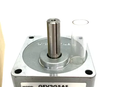 USED ORIENTAL MOTOR PARALLEL SHAFT GEARHEAD (5:1) (IMPERIAL SHAFT)