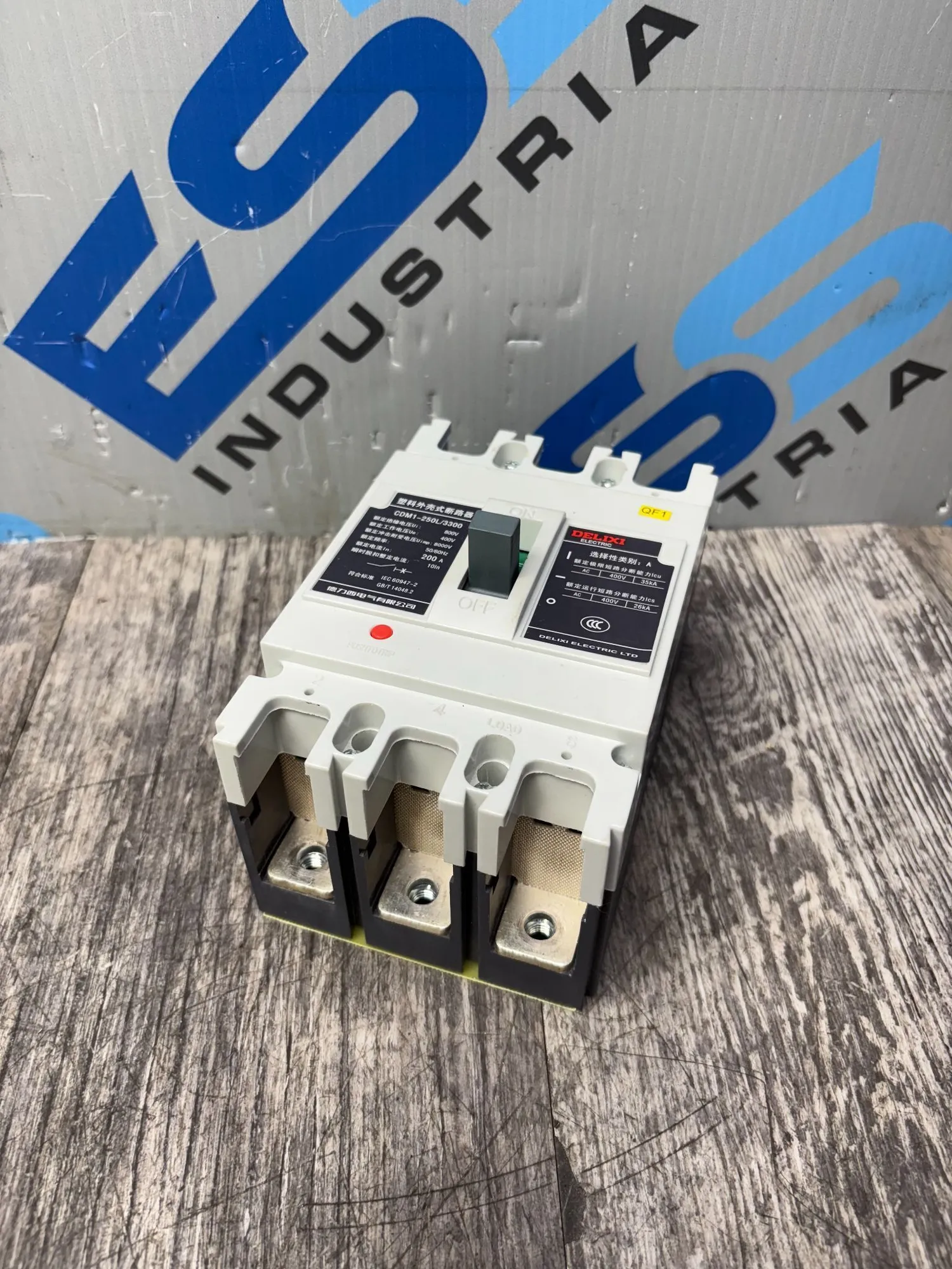 USED DELIXI ELECTRIC CDM1-250L/3300