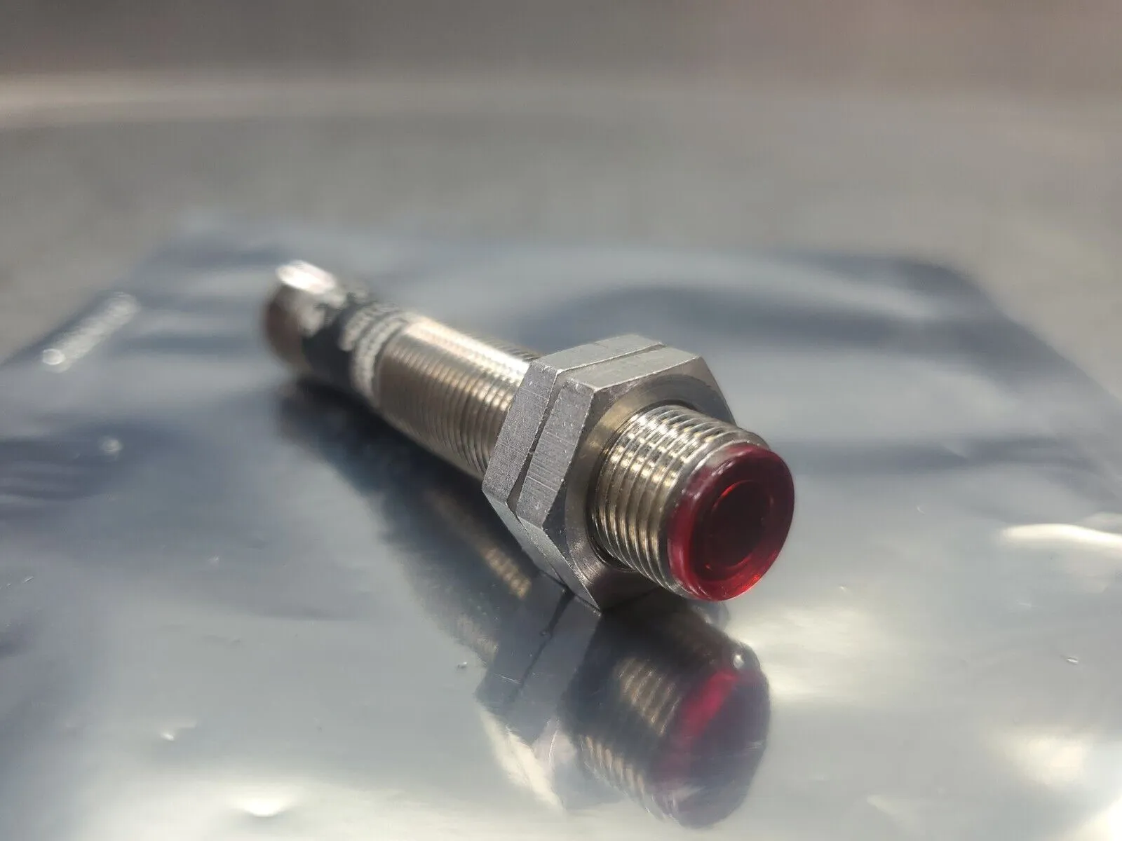 Wenglor TO11PB3 Reflex Proximity Sensor 10-30 VDC. 5-E2