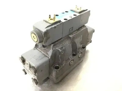 USED VICKERS DG4V-3-6C-M-U-HL7-60-B13