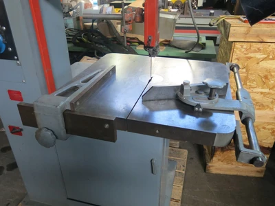 DOALL 2013-20 ELECTRONIC VARIABLE SPEED VERTICAL BANDSAW