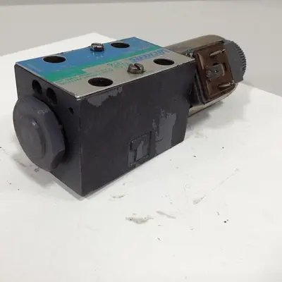 USED VICKERS DG4V3S2AMUHL760EN490