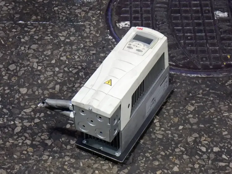 Used ABB ACS550U1012A4 Variable Speed Drives Ohio US | HGR 24 #782559