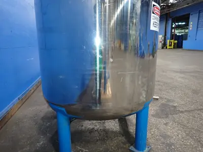 800 Gallons  S/s Tank W/agitator