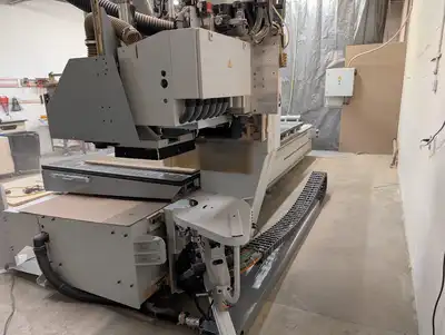 USED 2006 HOLZHER 7226ME