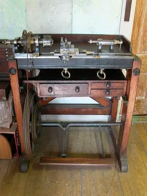 2581-385 Antique Goyen Ornamental Turning Lathe – Circa 1871, with Accessories