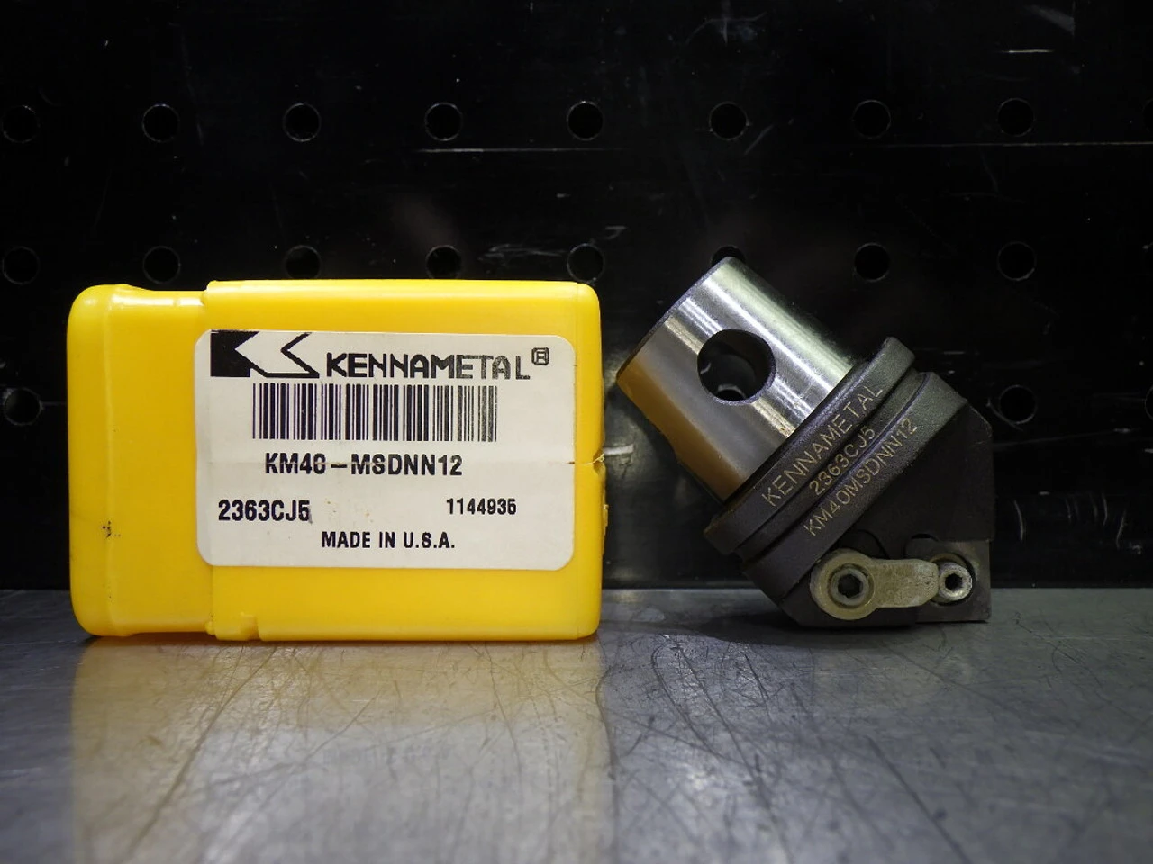 Kennametal KM40 Coolant Thru Indexable Turning Head KM40-MSDNN12 (LOC2287)