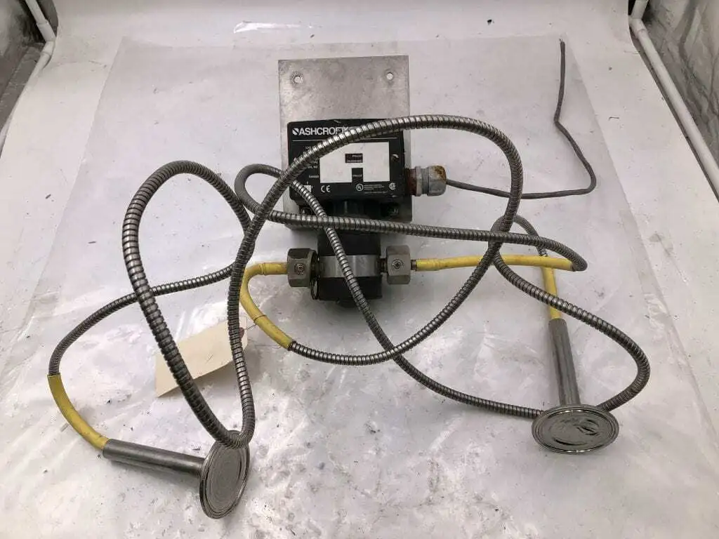Ashcroft D42 45-XUD07 Teflon/Steel Differential Pressure Switch 15PSID