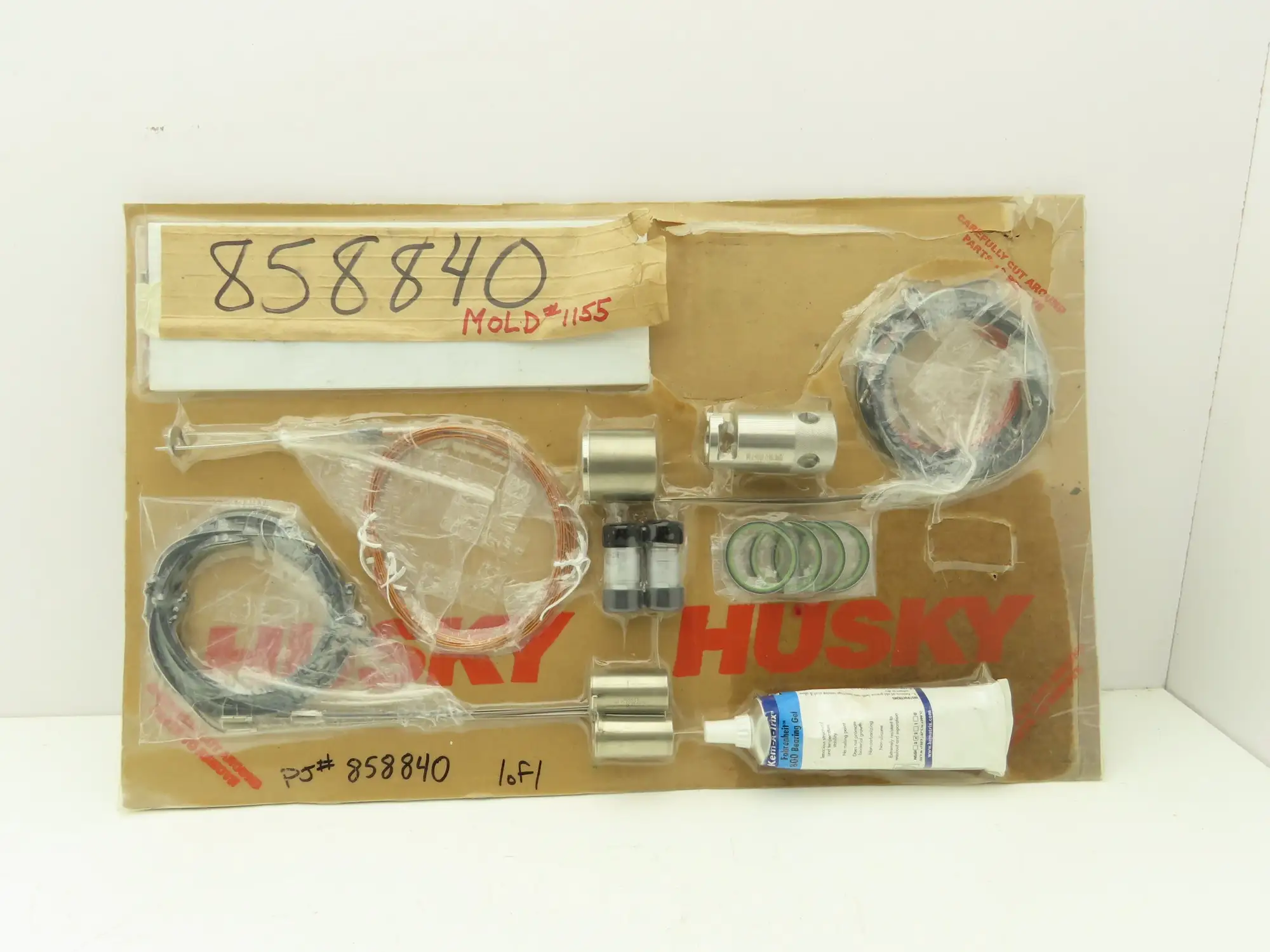 Husky 858840 Injection Mold Svc Kit Some Pieces Missing Pats Listed Below