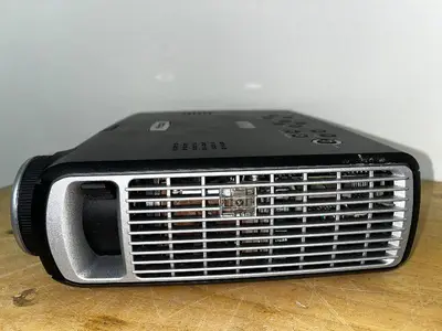 InFocus IN37 DLP Projector with Remote Control