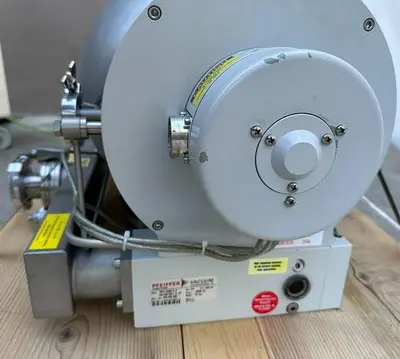 PFEIFFER VACUUM TPH 2200 UC TURBO PUMP, PM P02 005