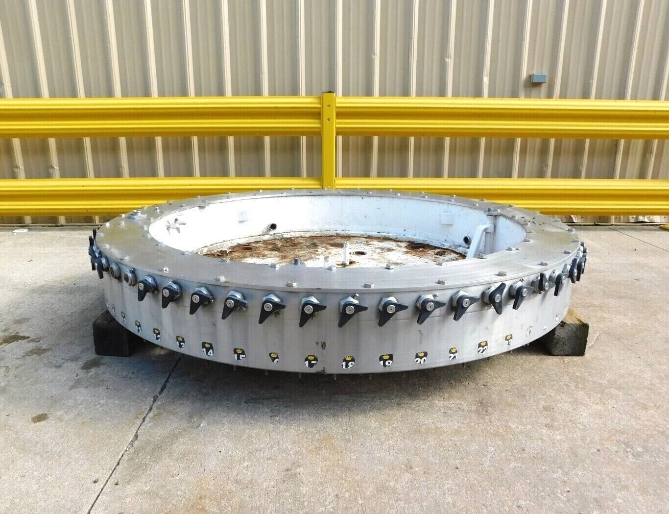 Used CROWN CORK AND SEAL Does Not Apply Can Fillers Ohio US | Equipment Recovery Corp. #1331463