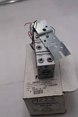 NEW CONTROLAIR O/B 0-30PSI ELECTRIC TO PNEUMATIC TRANSDUCER 550-AIA STOCK L-785