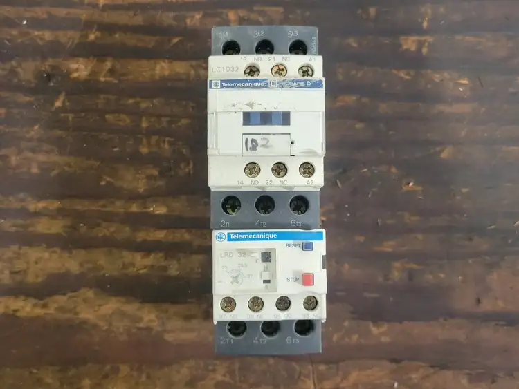 Used TELEMECANIQUE LC1D32 Switchgears British Columbia CA | Lenmark #409130